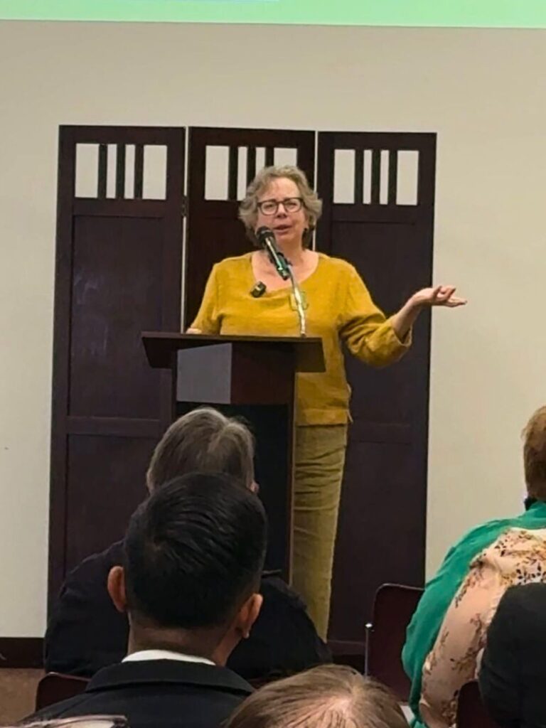 Claretians and the Evolving World of Catholic America, escrito por Deborah E. Kanter.